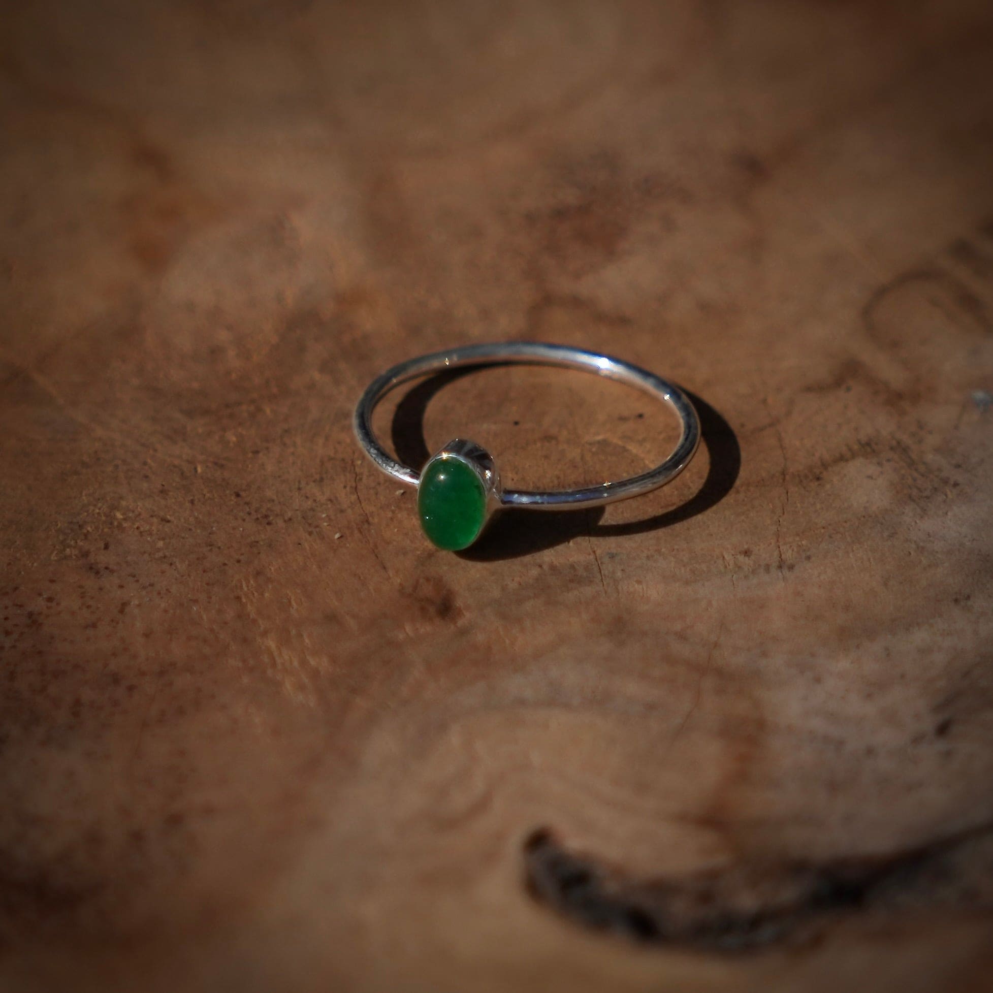 Zilveren minimalistische ring met een ovale Aventurijn edelsteen