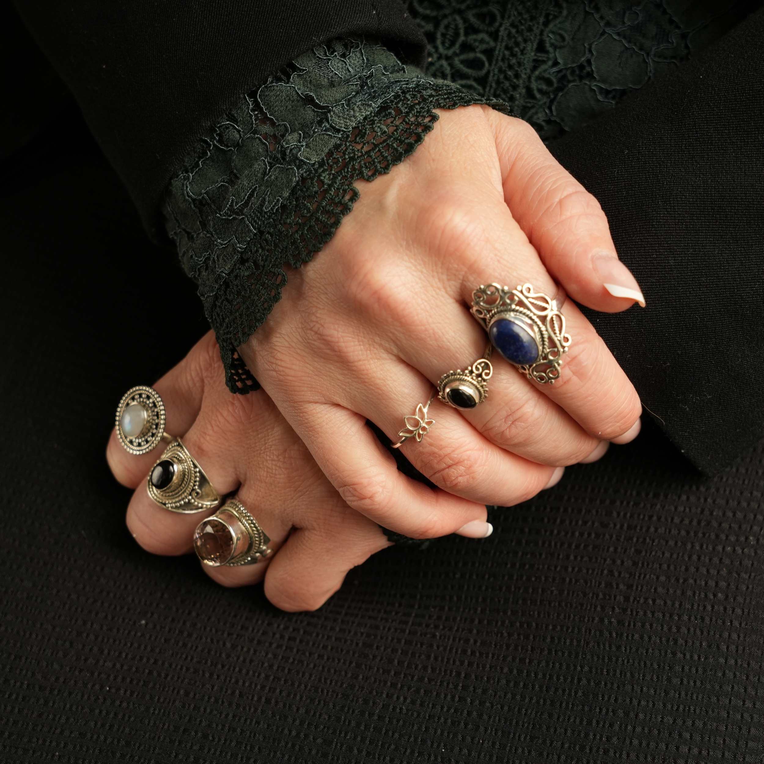 Yidhra - ring met ovale Lapis Lazuli - Juwelen uit de natuur
